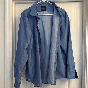 Calabrum bird’s eye patter button down casual dress shirt. EUC. Flip cuff.